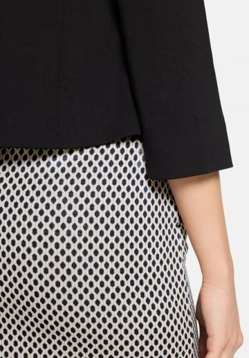 Короткий блейзер