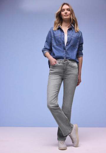 Клешеные брюки