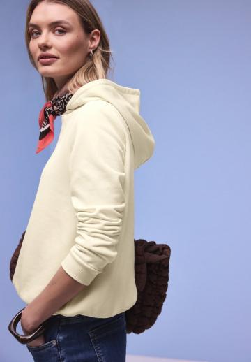 Пуловер с капюшоном