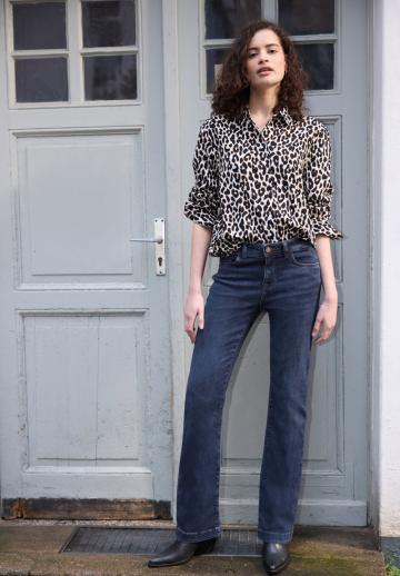 Клешеные брюки