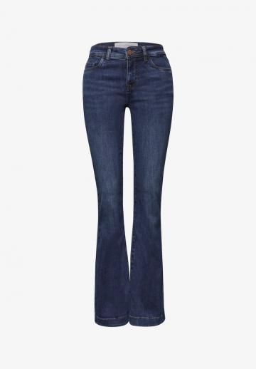 Клешеные брюки