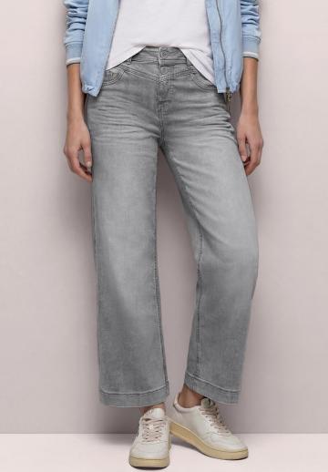 Свободные джинсы