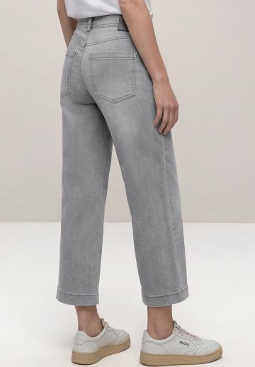 Свободные джинсы