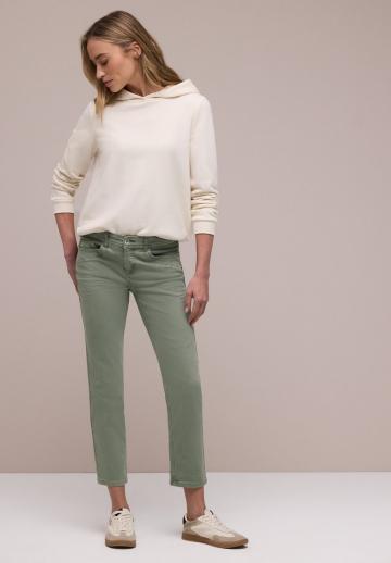 Короткие джинсы