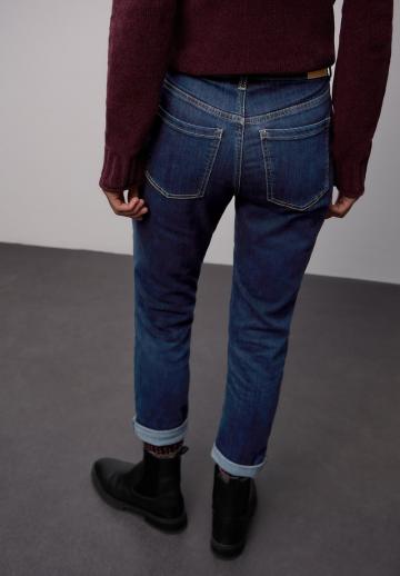 Короткие джинсы