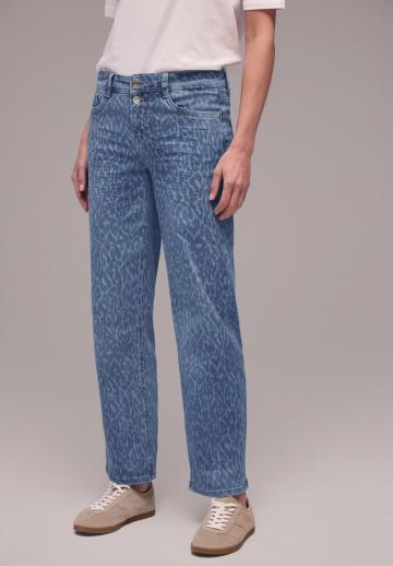 Прямые джинсы