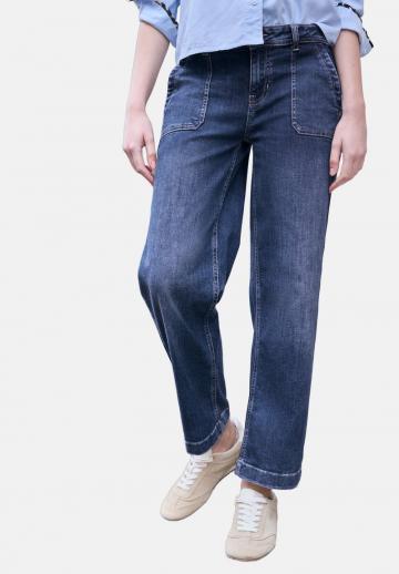 Прямые джинсы