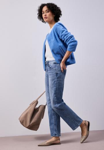 Прямые джинсы