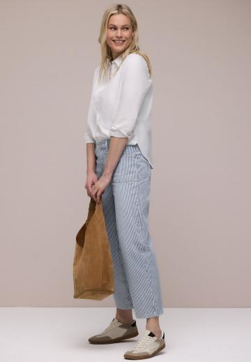 Короткие джинсы