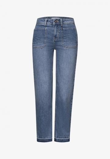 Короткие джинсы