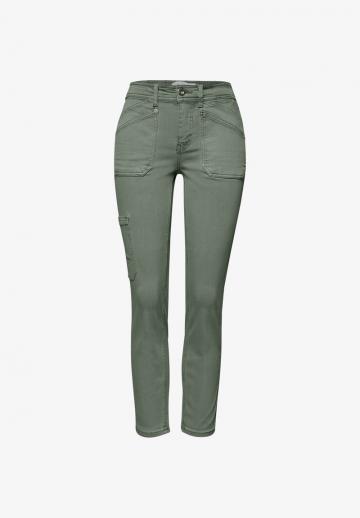 Короткие джинсы