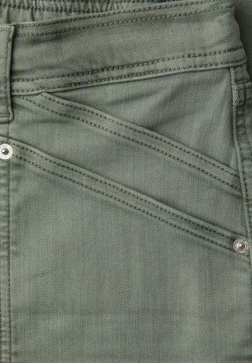 Короткие джинсы