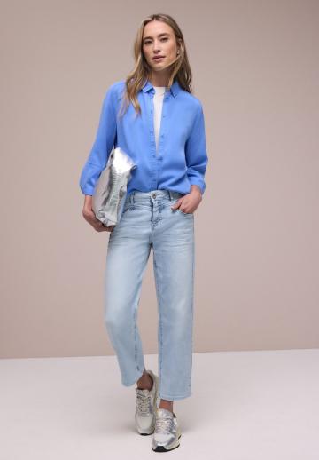 Короткие джинсы