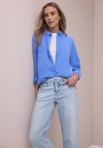 Короткие джинсы