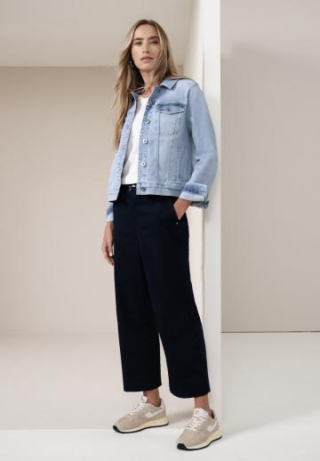 Джинсовая куртка