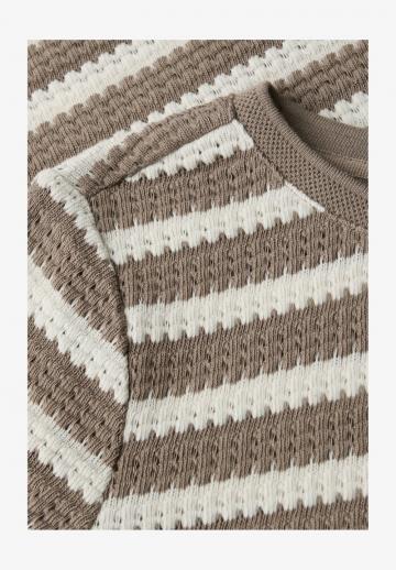 Пуловер с рукавом три четверти