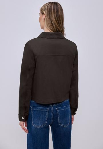 Куртка с накладнымит карманами