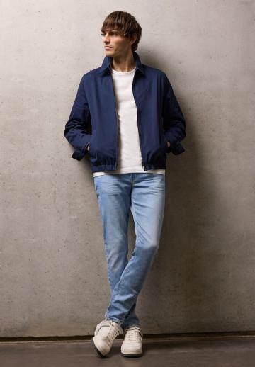 Узкие джинсы