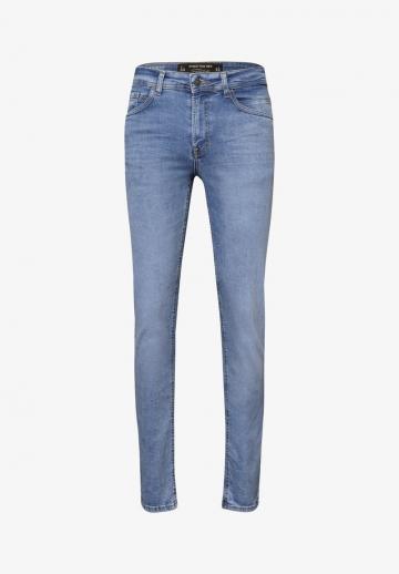 Узкие джинсы