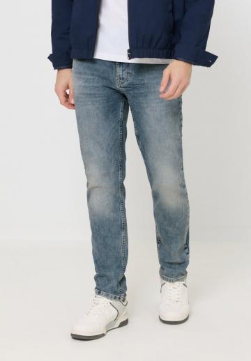 Узкие джинсы