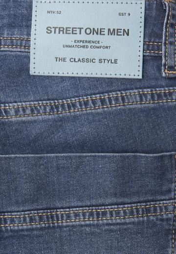 Узкие джинсы