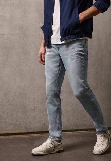 Прямые джинсы