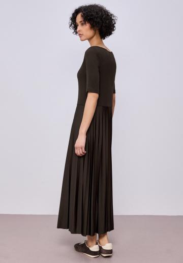 Вязаное платье