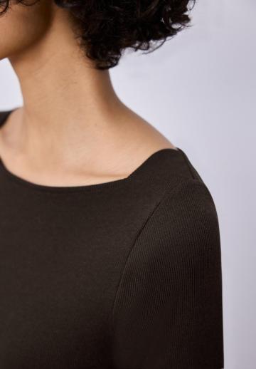 Вязаное платье