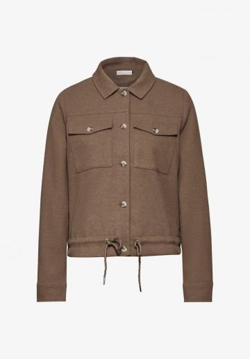 Куртка с накладнымит карманами