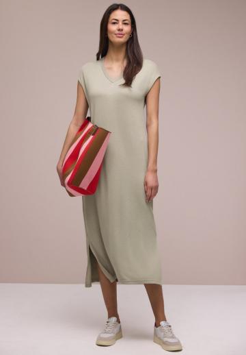 Вязаное платье