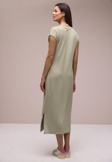 Вязаное платье