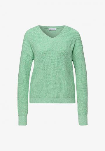 Пуловер с вырезом V