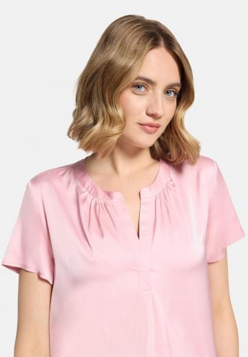 Атласная блузка