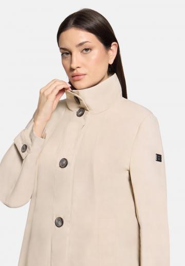 Короткое пальто