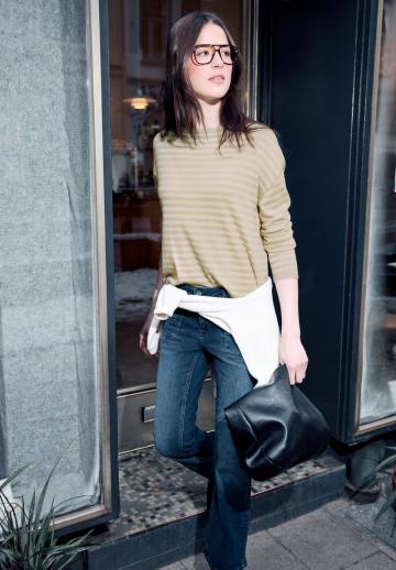 Пуловер в полоску