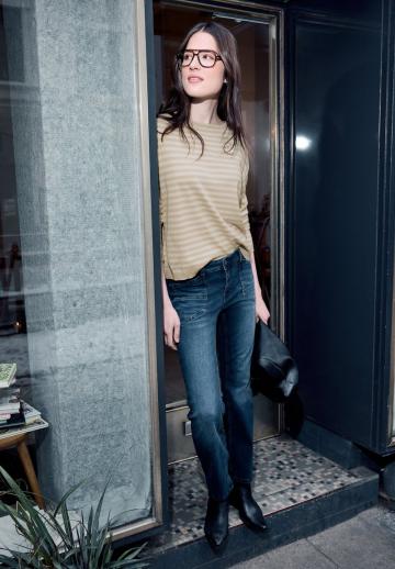 Пуловер в полоску