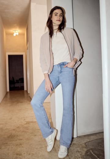 Клешеные брюки