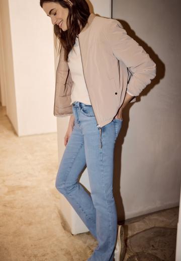 Клешеные брюки