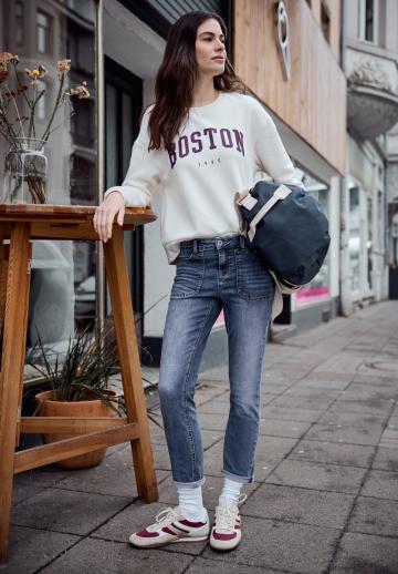 Короткие джинсы