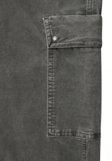 Брюки с накладными карманами