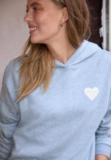 Пуловер с капюшоном