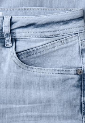 Короткие джинсы