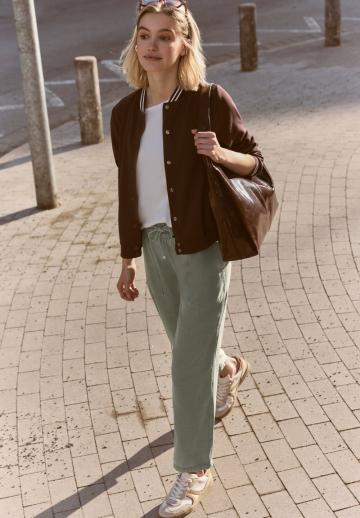 Прямые джинсы