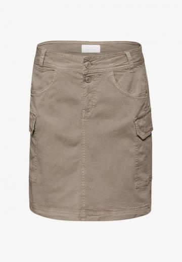 Юбка с накладными карманами