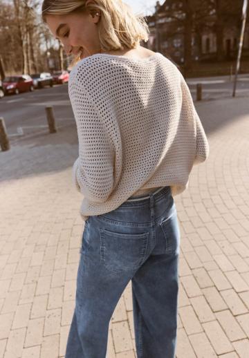 Прямые джинсы