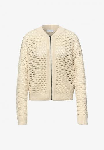 Вязаная кофта