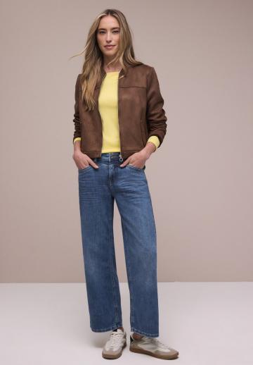 Прямые джинсы
