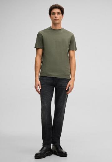 Узкие джинсы