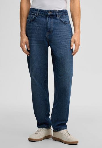 Прямые джинсы