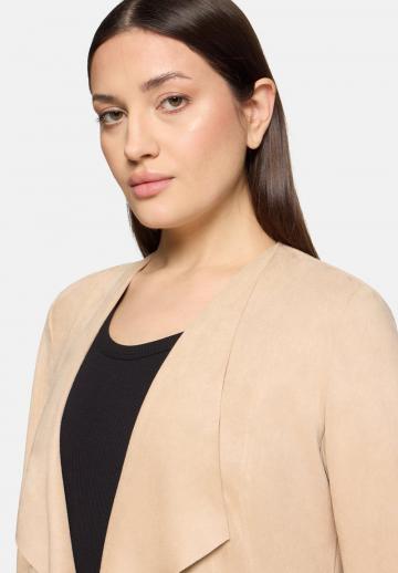 Короткое пальто